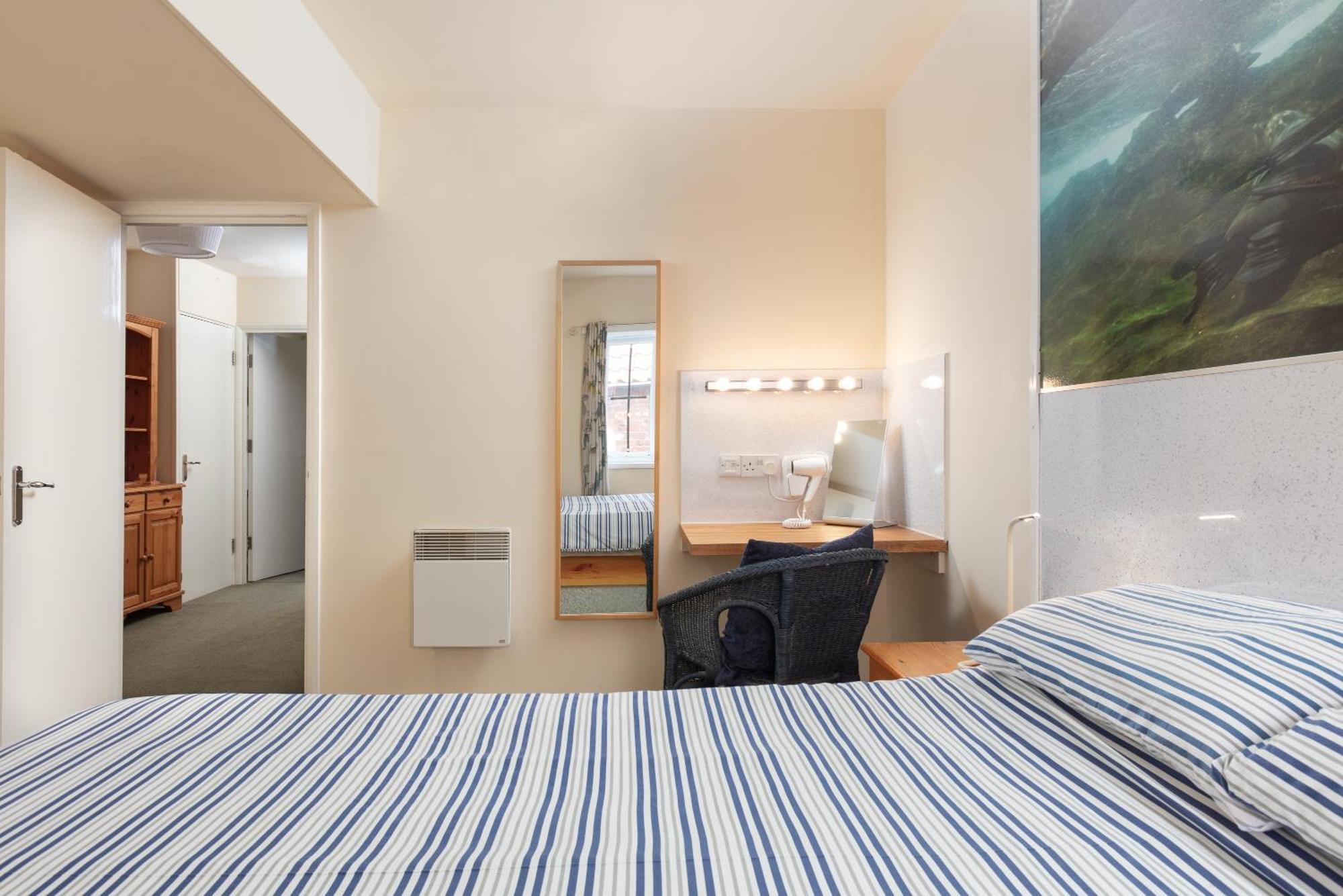 Discovery Accommodation Whitby Exteriör bild